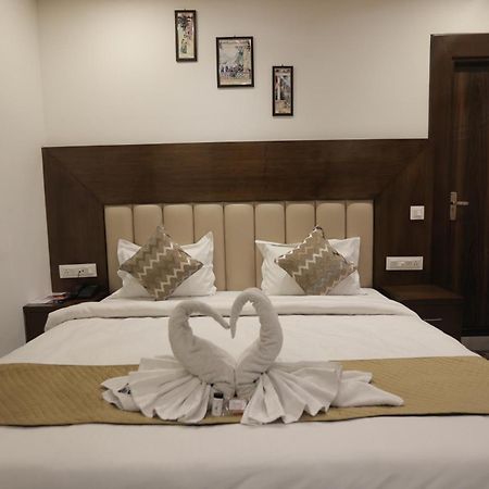 Studioz Paradise Hills มัสซูรี ภายนอก รูปภาพ