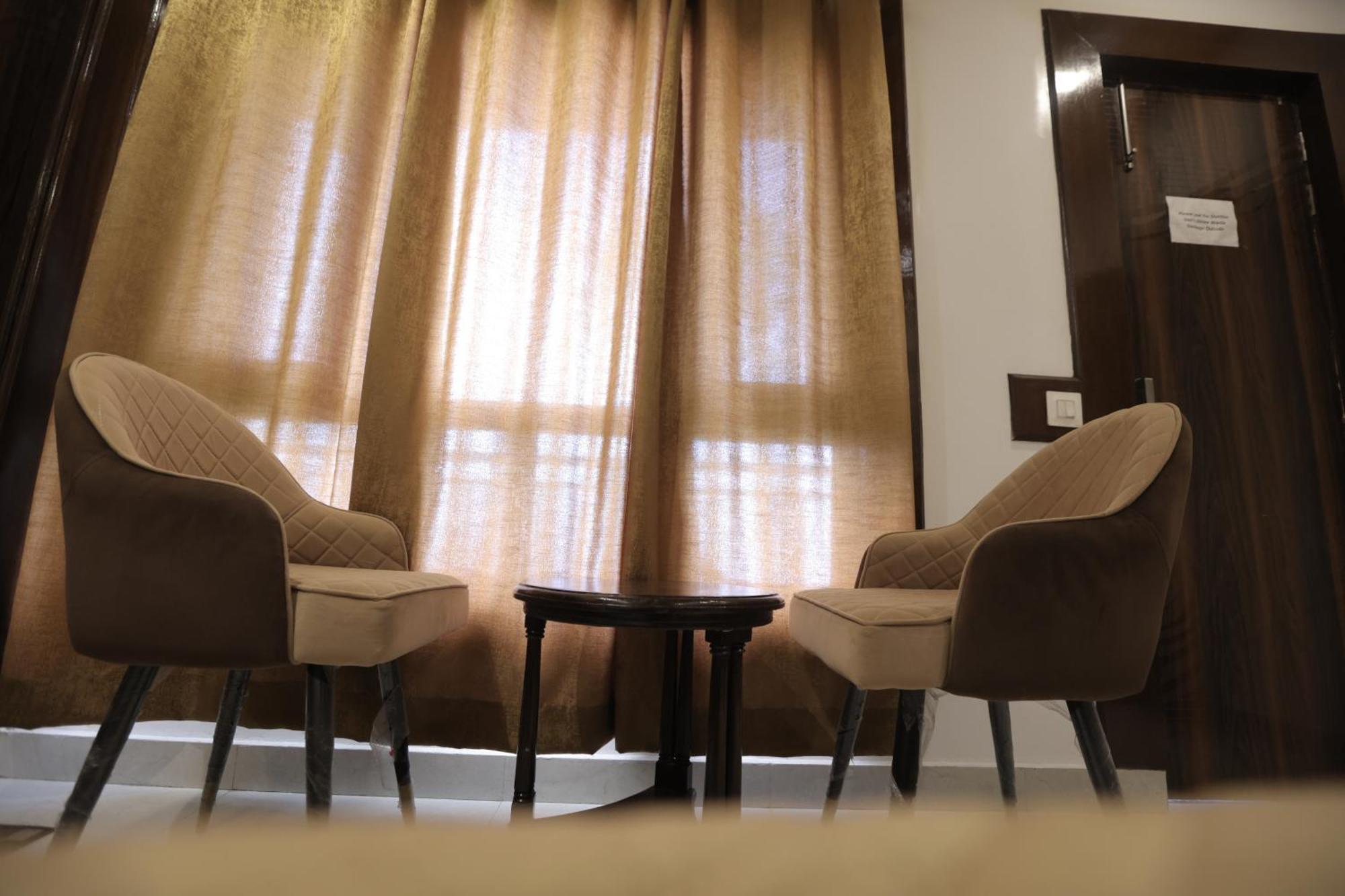 Studioz Paradise Hills มัสซูรี ภายนอก รูปภาพ