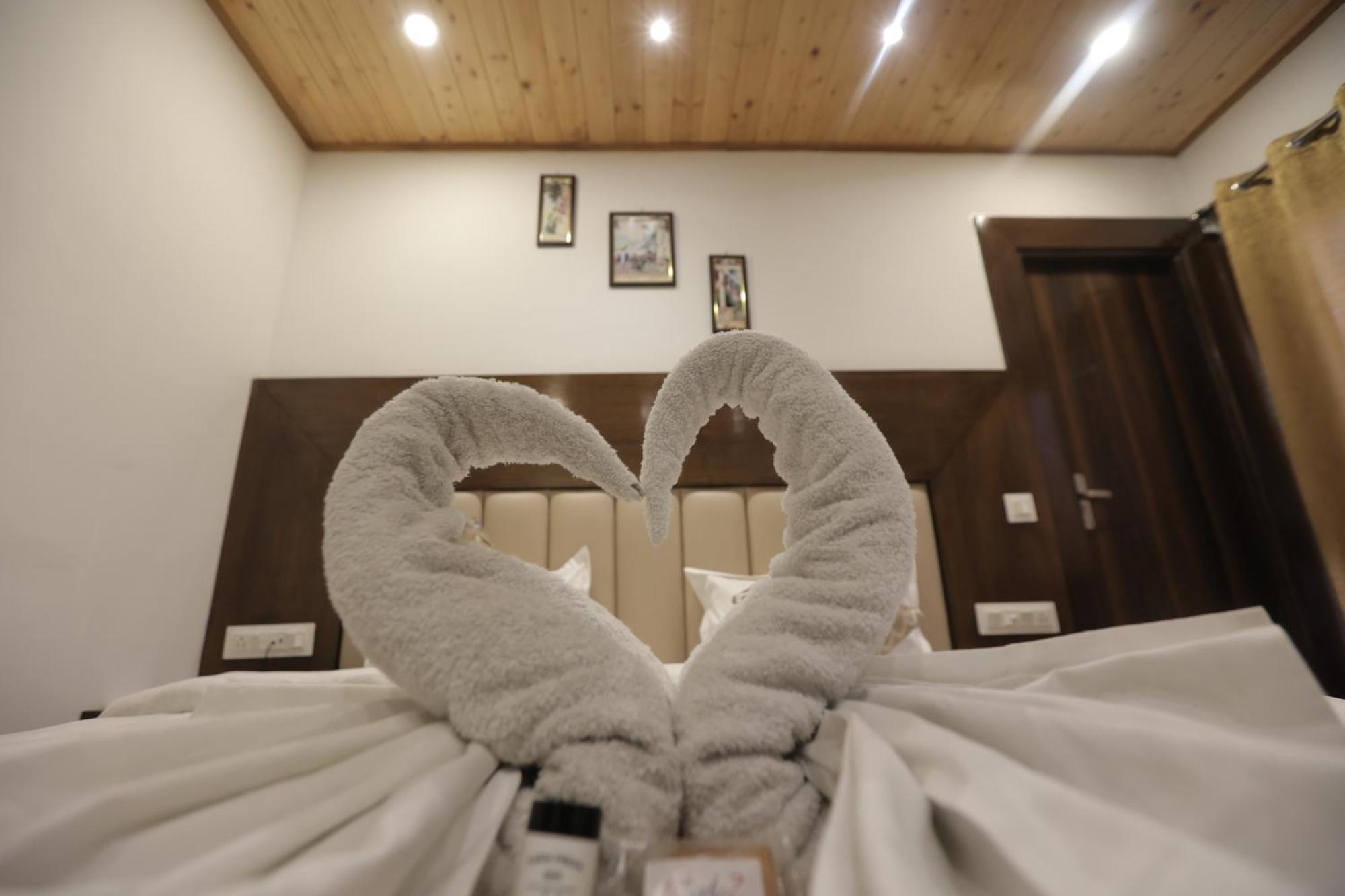Studioz Paradise Hills มัสซูรี ภายนอก รูปภาพ