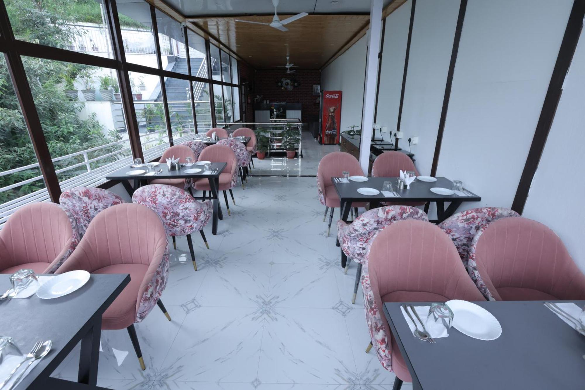 Studioz Paradise Hills มัสซูรี ภายนอก รูปภาพ
